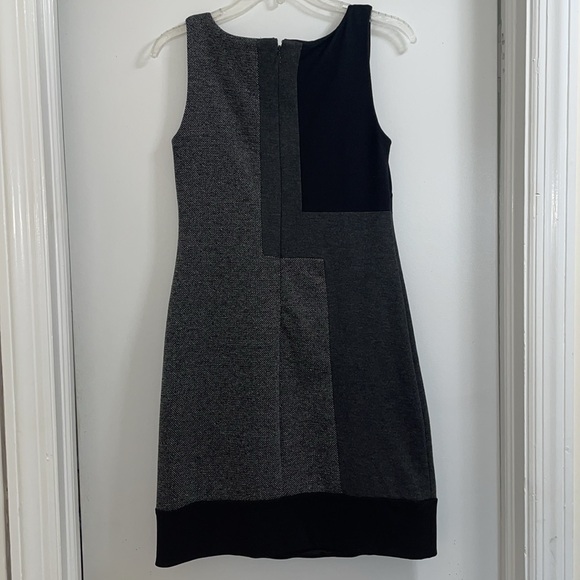 WHITE HOUSE BLACK MARKET Geometric Sheath Great Condition. Dress - Size 0 - Picture 3 of 5